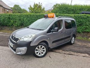 2017 Peugeot Partner Tepee 1.6 Bluehdi Outdoor Euro 6 (s/s) 5dr in Grey — image 4