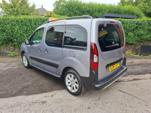 2017 Peugeot Partner Tepee 1.6 Bluehdi Outdoor Euro 6 (s/s) 5dr in Grey — image 5