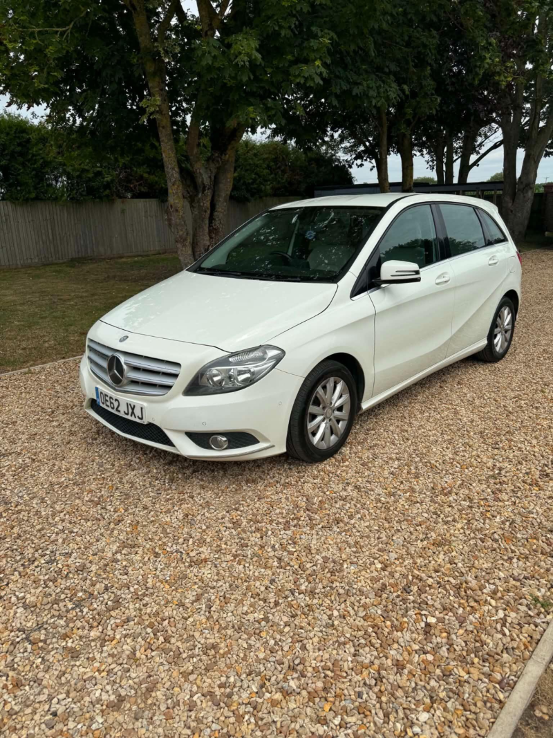 2013 Mercedes-Benz B Class 1.8 B180 Cdi Blueefficiency Se Euro 5 (s/s) 5dr in White — image 1