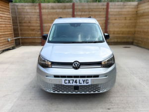 2024 Volkswagen Caddy Maxi 5 SEAT Petrol Auto Wheelchair Accessible Disabled Access Vehicle Wav in Silver — image 4