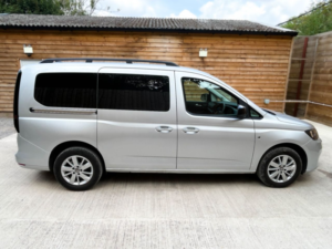 2024 Volkswagen Caddy Maxi 5 SEAT Petrol Auto Wheelchair Accessible Disabled Access Vehicle Wav in Silver — image 6