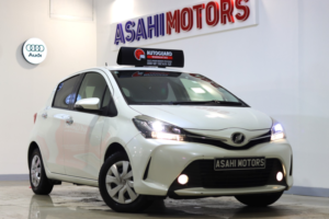 2016 Toyota Yaris 1.33 Dual Vvt-I Design Hatchback 5dr Petrol Multidrive S Euro 6 (99 Ps) in White — image 6