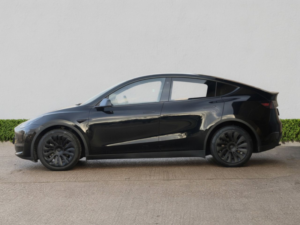 2022 Tesla Model Y (dual Motor) Long Range SUV 5dr Electric Auto 4wde (384 Bhp) in Black — image 4