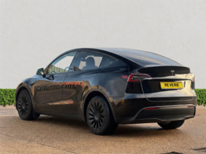 2022 Tesla Model Y (dual Motor) Long Range SUV 5dr Electric Auto 4wde (384 Bhp) in Black — image 5