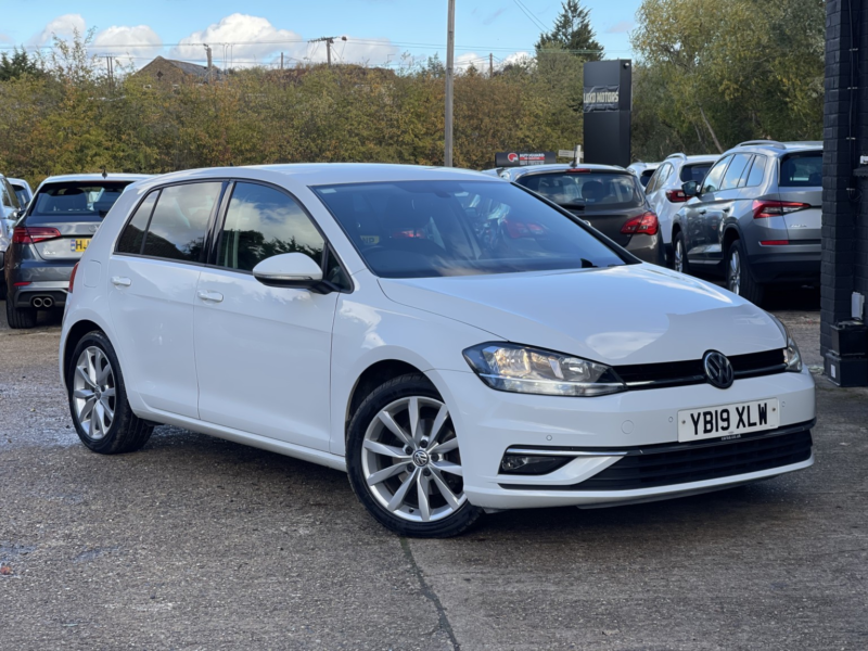 2019 Volkswagen Golf 2.0 Tdi Gt in White — image 1