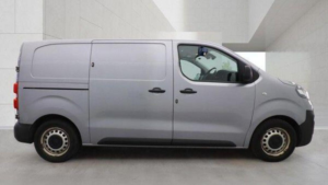 2022 Vauxhall Vivaro 1.5 Turbo D 2700 Dynamic L1 H1 Euro 6 (s/s) 6dr in Grey — image 2