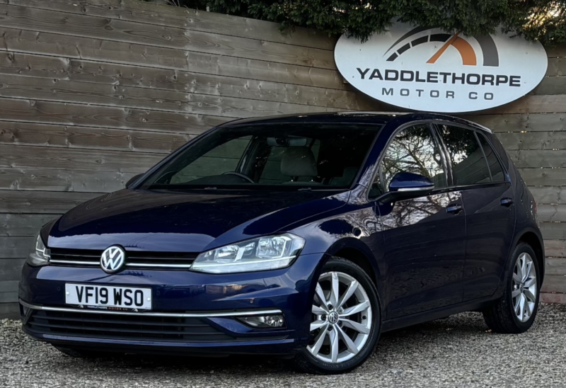 2019 Volkswagen Golf 2.0 Tdi Gt in Blue — image 1