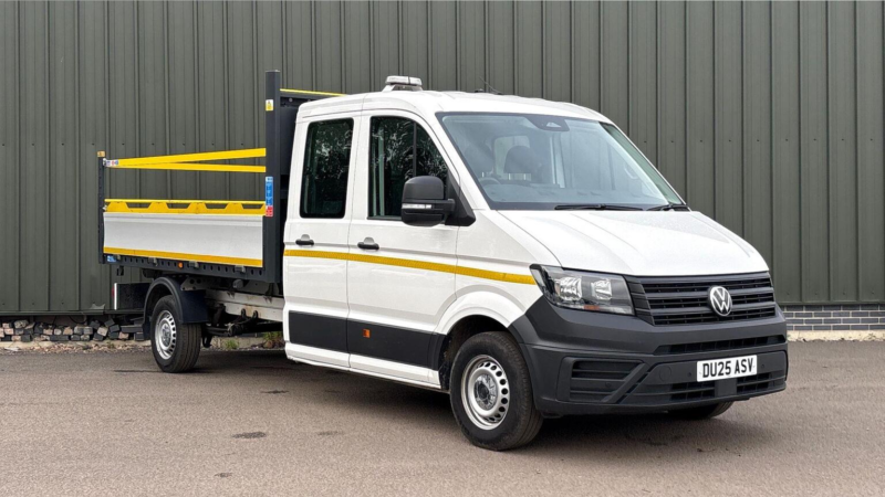 2025 Volkswagen Crafter 2.0 Tdi Cr35 Commerce Fwd Lwb Euro 6 (s/s) 4dr (etg) in White — image 1