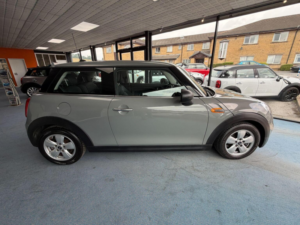 2014 MINI Hatch 1.2 One Euro 6 (s/s) 3dr in Grey — image 2