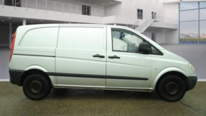 2006 Mercedes-Benz Vito 2.1 111cdi Dualiner Basic Compact Panel Van Swb 5dr in Silver — image 5