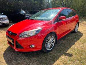 2013 Ford Focus 1.0 T Ecoboost Zetec in Red — image 3