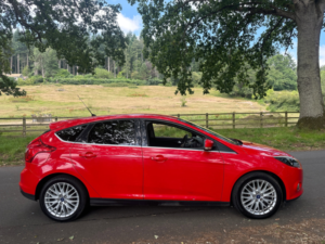 2013 Ford Focus 1.0t Ecoboost Zetec Hatchback 5dr Petrol Manual Euro 5 (s/s) (125 Ps) in Red — image 2
