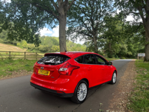 2013 Ford Focus 1.0t Ecoboost Zetec Hatchback 5dr Petrol Manual Euro 5 (s/s) (125 Ps) in Red — image 3