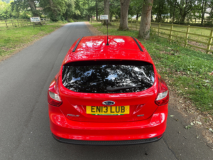 2013 Ford Focus 1.0t Ecoboost Zetec Hatchback 5dr Petrol Manual Euro 5 (s/s) (125 Ps) in Red — image 5