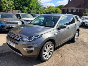 2017 Land Rover Discovery Sport Td4 Hse Luxury in Grey — image 5