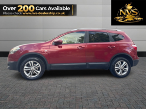 2010 Nissan Qashqai+2 1.6 Acenta in Red — image 3