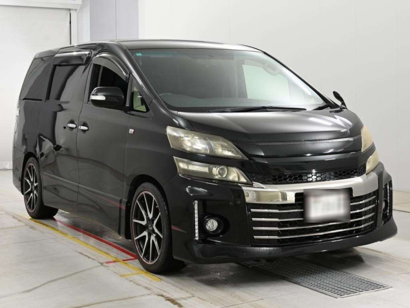2014 Toyota Vellfire 3.5z Gs Edition in Black — image 1