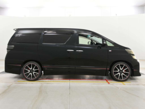 2014 Toyota Vellfire 3.5z Gs Edition in Black — image 4