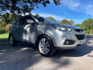 2011 Hyundai Ix35 2.0 Crdi Premium 4WD Euro 5 5dr in Silver — image 2