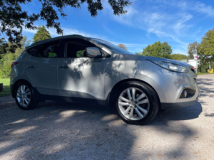 2011 Hyundai Ix35 2.0 Crdi Premium 4WD Euro 5 5dr in Silver — image 3
