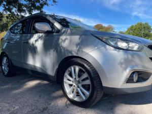 2011 Hyundai Ix35 2.0 Crdi Premium 4WD Euro 5 5dr in Silver — image 4