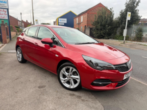 2021 Vauxhall Astra 1.2 Turbo Sri Euro 6 (s/s) 5dr in Red — image 2