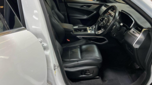 2023 Jaguar F-Pace 2.0 P400e 17.1kwh R-Dynamic Se Auto AWD Euro 6 (s/s) 5dr in White — image 5