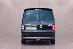 2016 Volkswagen Transporter 2.0 Transporter T30 Highline Tdi Bluemotion Technology in Black — image 6