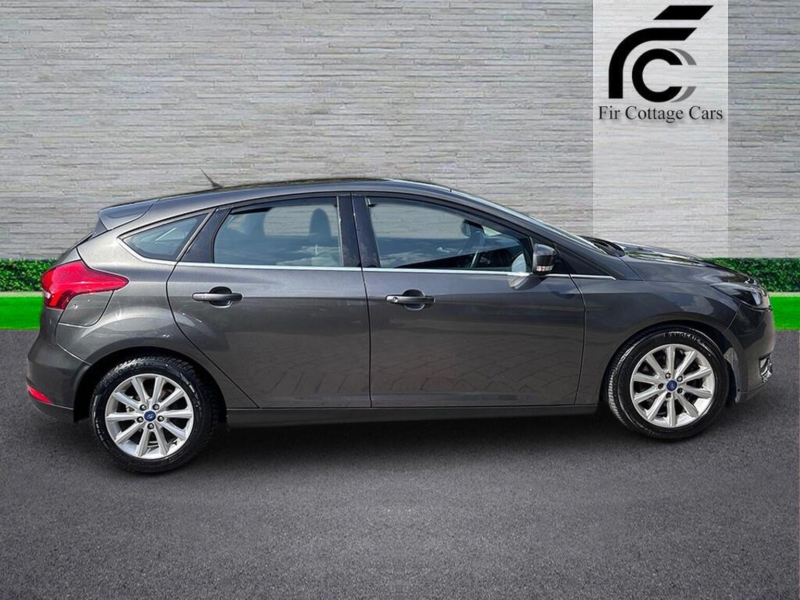2016 Ford Focus 1.5 Tdci Titanium Euro 6 (s/s) 5dr in Grey — image 1