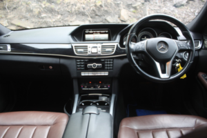 2014 Mercedes-Benz E Class 2.1 E300dh Bluetec Se in Blue — image 2