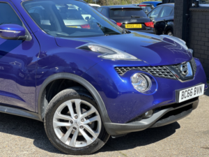2016 Nissan Juke 1.2 Dig-T Acenta in Blue — image 3