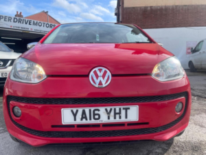 2016 Volkswagen Up! 1.0 Move Up! Euro 6 3dr in Red — image 5