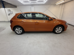 2018 Volkswagen Polo 1.0 Tsi Se in Orange — image 3