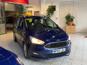 2016 Ford Grand C-Max 1.0 T Ecoboost Zetec in Blue — image 4
