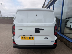 2024 Ford Transit Custom 2.0 320 Ecoblue Leader Panel Van 5dr Diesel Manual L2 H1 Euro 6 136 Ps in White — image 5