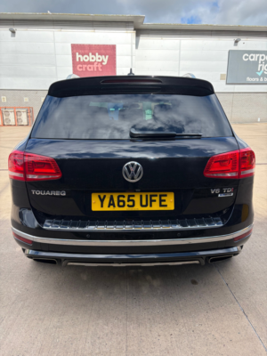 2016 Volkswagen Touareg 3.0 Tdi V6 Bluemotion Tech R-Line SUV 5dr Diesel Tiptronic 4WD Euro 6 (s/s) (262 Ps) in Black — image 4