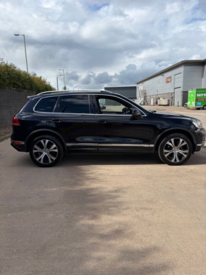 2016 Volkswagen Touareg 3.0 Tdi V6 Bluemotion Tech R-Line SUV 5dr Diesel Tiptronic 4WD Euro 6 (s/s) (262 Ps) in Black — image 6