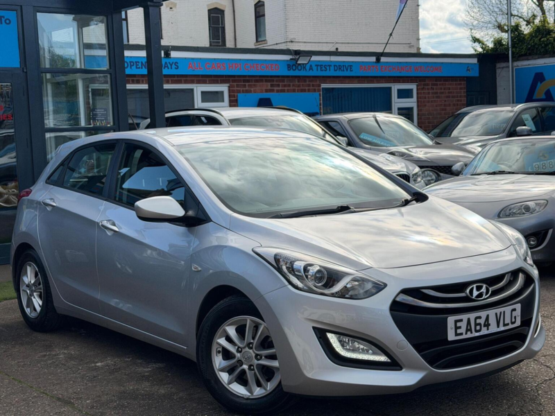 2014 Hyundai I30 1.4 Active Euro 5 5dr in Silver — image 1
