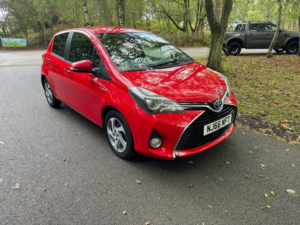 2016 Toyota Yaris Vvt-I Icon M-Drive S in Red — image 2