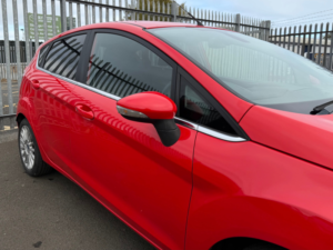 2014 Ford Fiesta 1.0t Ecoboost Titanium Hatchback 5dr Petrol Manual Euro 5 (s/s) (125 Ps) in Red — image 2
