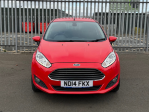 2014 Ford Fiesta 1.0t Ecoboost Titanium Hatchback 5dr Petrol Manual Euro 5 (s/s) (125 Ps) in Red — image 4
