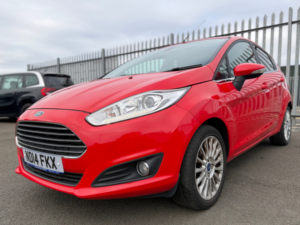 2014 Ford Fiesta 1.0t Ecoboost Titanium Hatchback 5dr Petrol Manual Euro 5 (s/s) (125 Ps) in Red — image 6