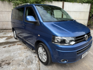 2014 Volkswagen Caravelle 2.0 Bitdi Bluemotion Tech Executive in Blue — image 2