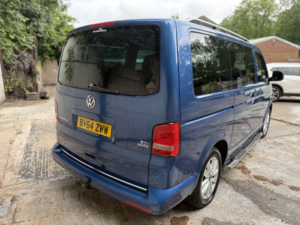2014 Volkswagen Caravelle 2.0 Bitdi Bluemotion Tech Executive in Blue — image 4