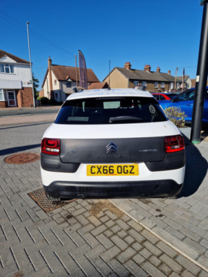 2016 Citroen C4 Cactus 1.2 Puretech Flair Etg5 Euro 6 (s/s) 5dr in White — image 4