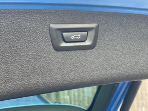 2015 BMW 3 Series 3.0 330d Blueperformance M Sport Touring Auto Euro 6 (s/s) 5dr in Blue — image 4