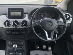 2014 Mercedes-Benz B Class 1.8 Cdi Blueefficiency Sport 5-Door in Grey — image 2