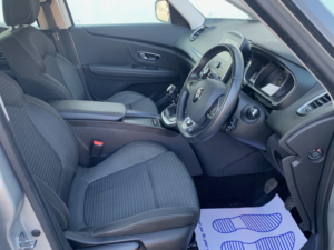 2018 Renault Scenic 1.3 Tce Iconic 5-Door in Silver — image 5