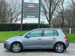 2010 Volkswagen Golf 1.6 Tdi Se DSG Euro 5 5dr in Grey — image 6
