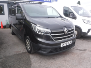 2023 Renault Trafic 2.0 Sl28 Blue Dci 130 Business+ Panel Van My22 in Black — image 3